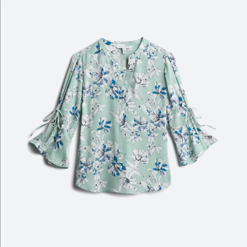 41 HAWTHORN

Trina Bell Sleeve Blouse
S | Mint